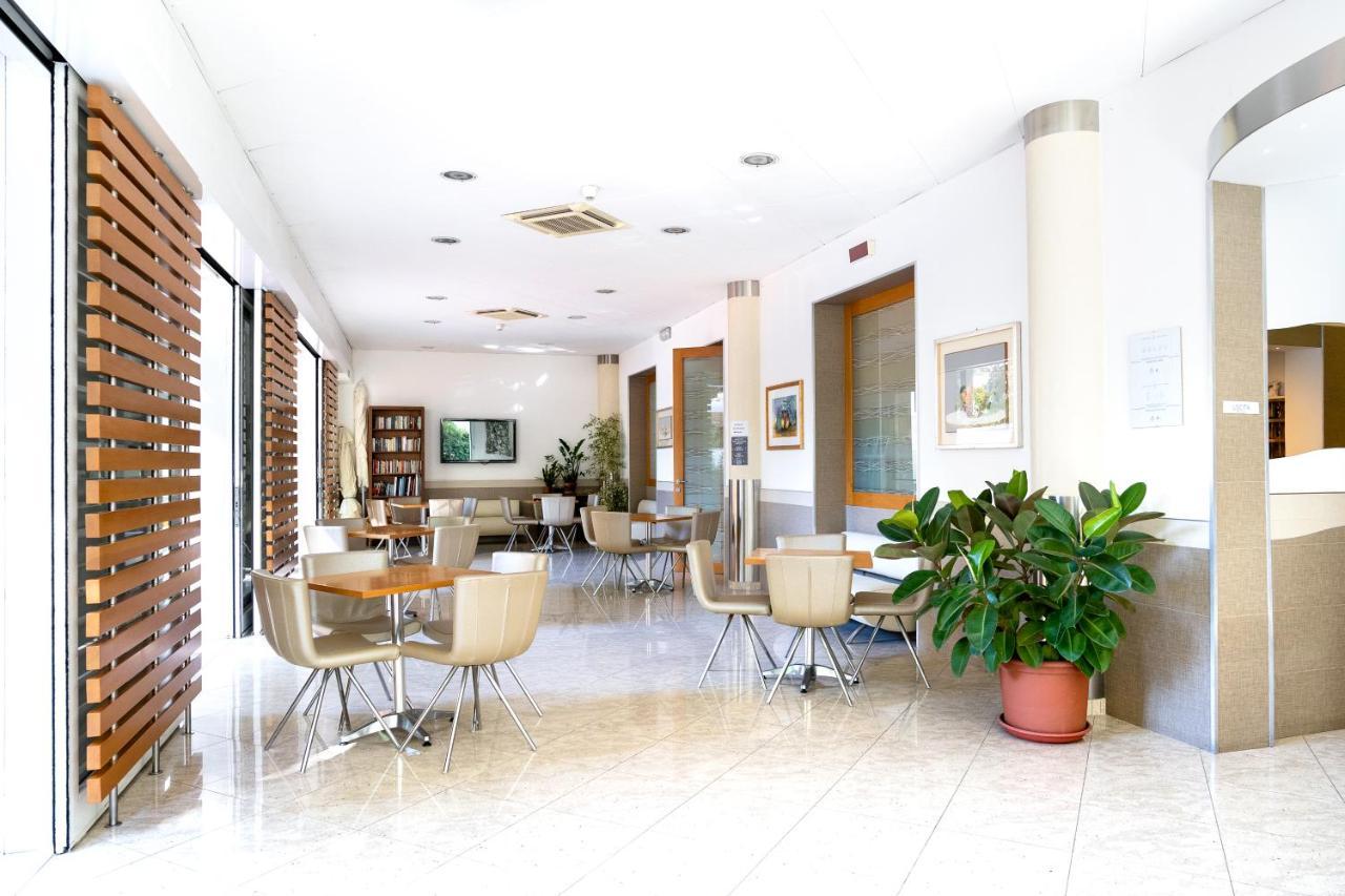 Hotel Angelus Rimini Kültér fotó