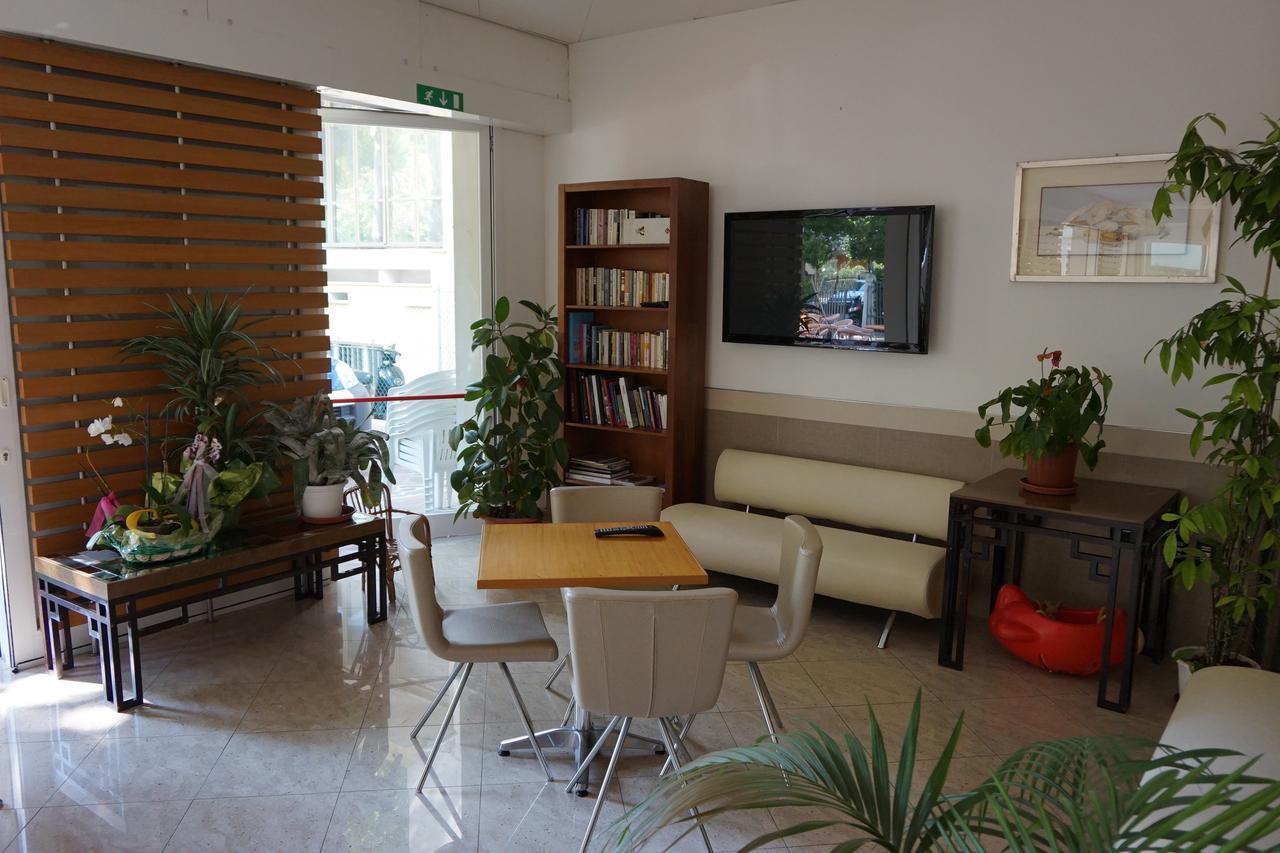 Hotel Angelus Rimini Kültér fotó