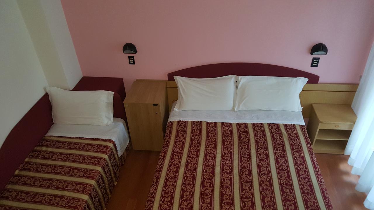 Hotel Angelus Rimini Kültér fotó